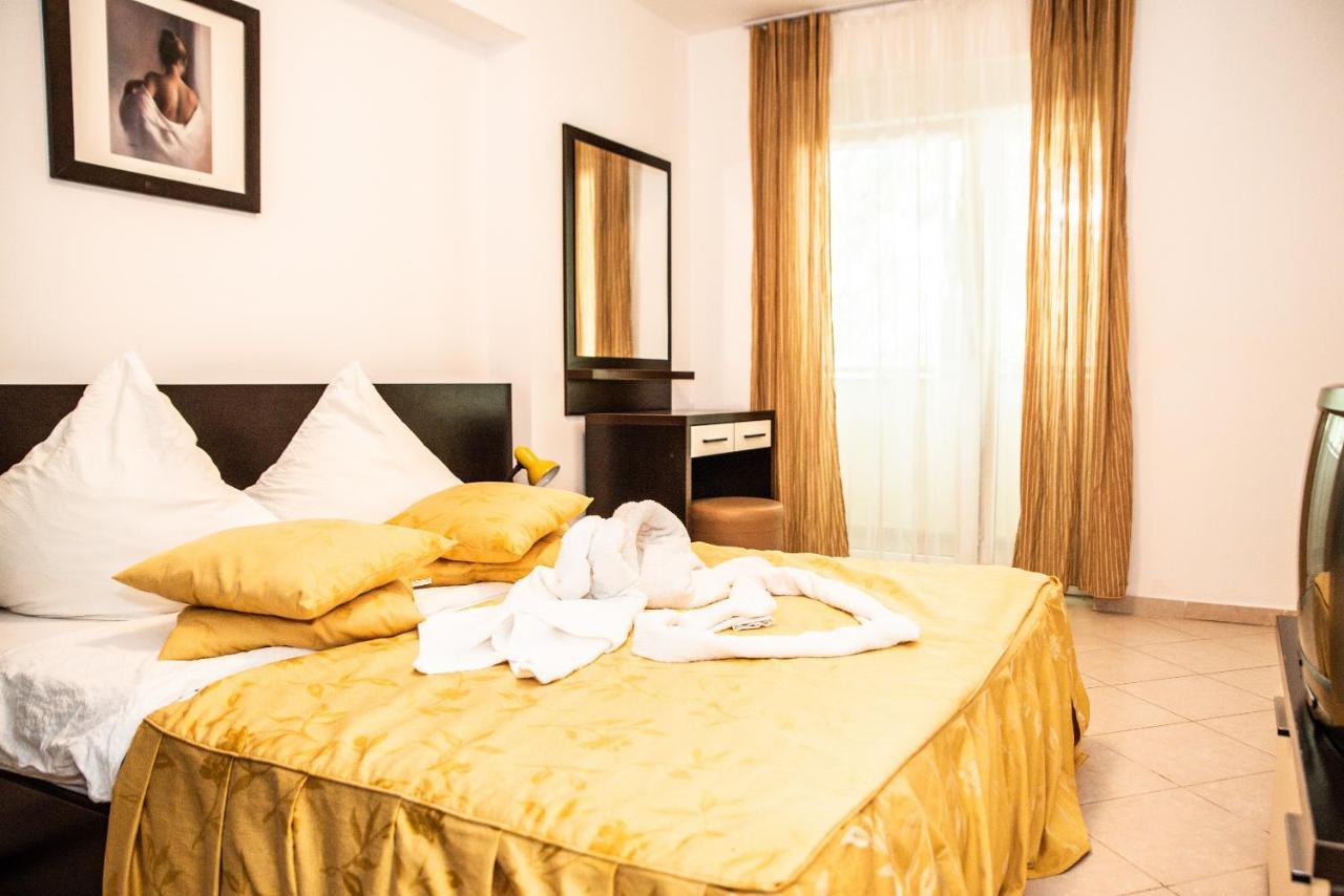 Club Onix Apartments Neptun Esterno foto