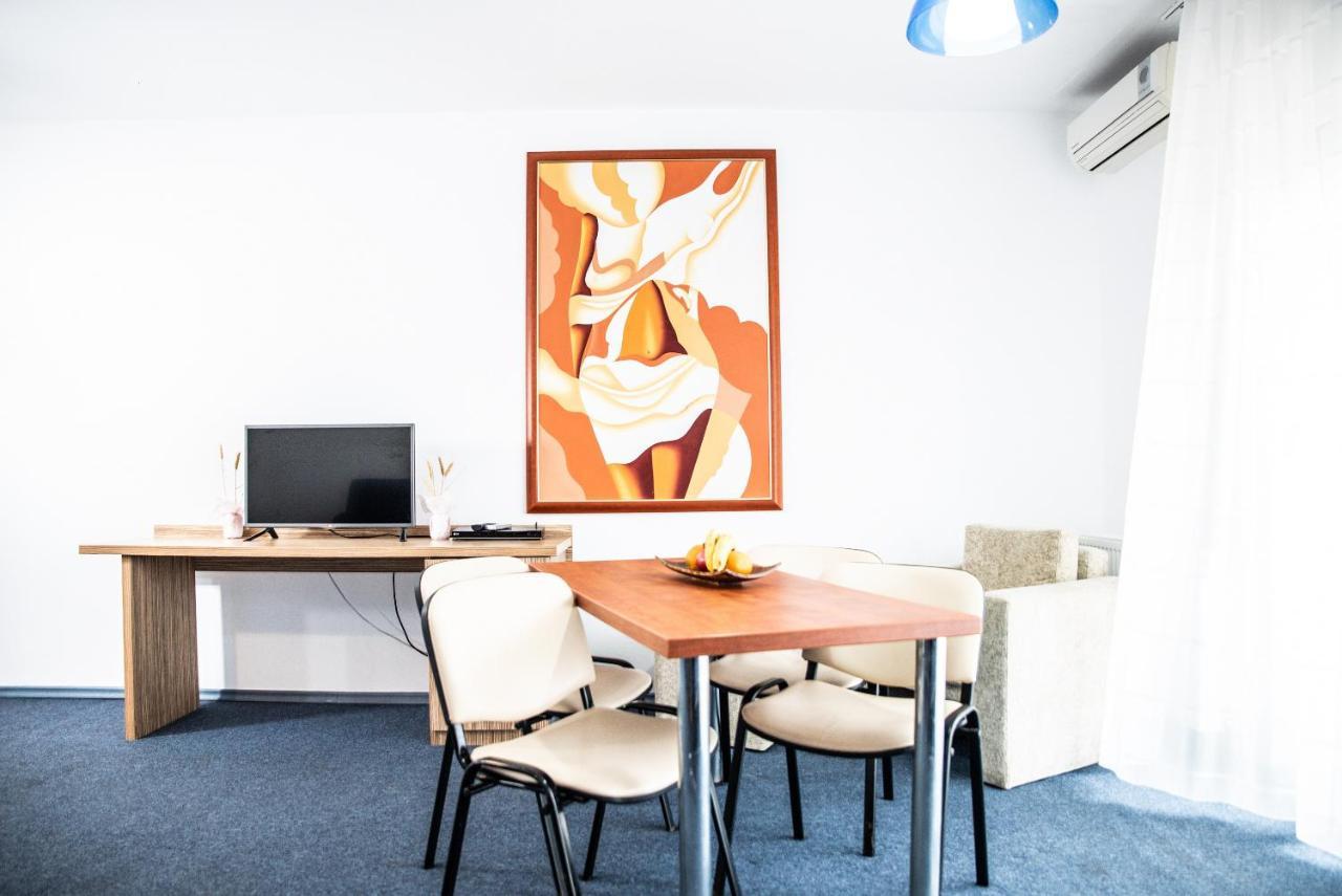 Club Onix Apartments Neptun Esterno foto