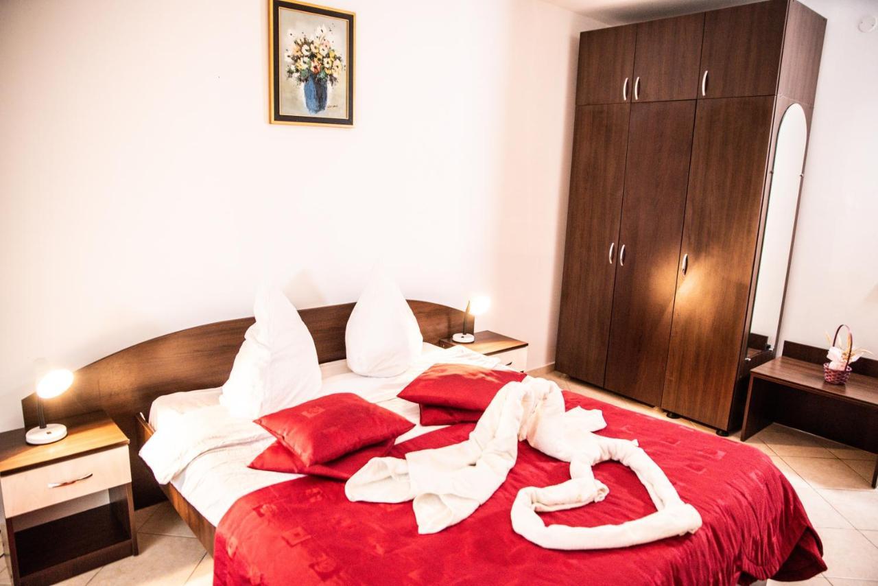 Club Onix Apartments Neptun Esterno foto