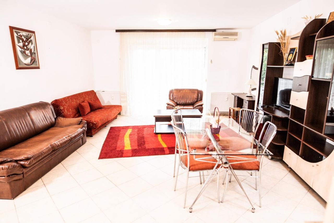 Club Onix Apartments Neptun Esterno foto