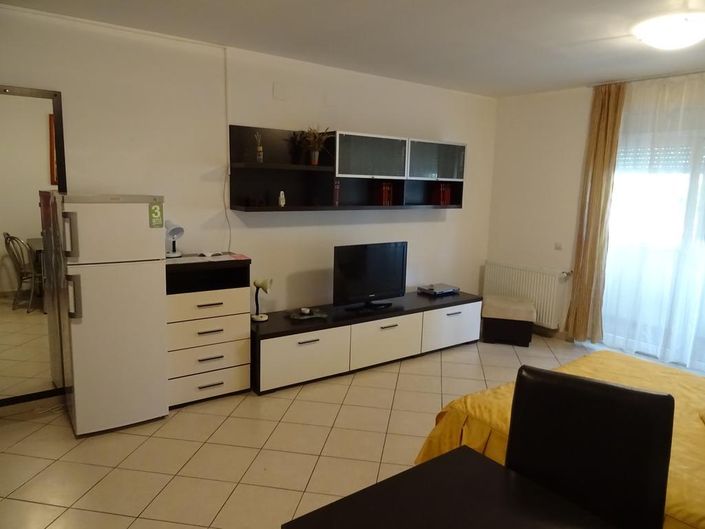 Club Onix Apartments Neptun Esterno foto